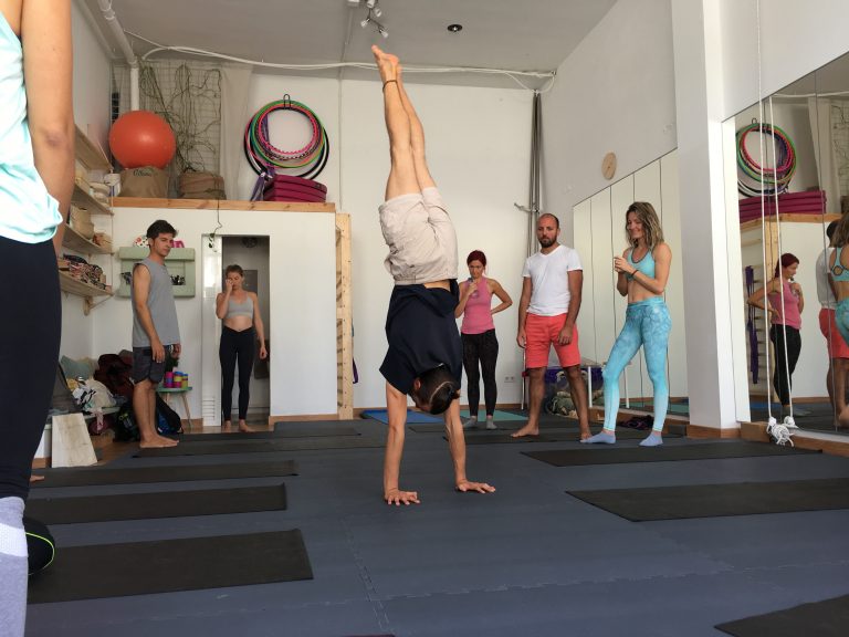 Handstand course in Fuerteventura